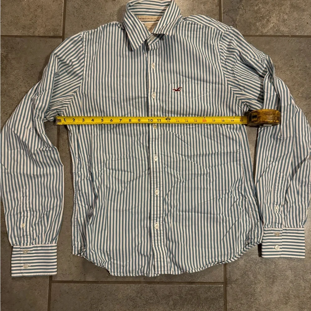 Hollister Blue and White Casual Button Down Shirt 131 - Picture 1 of 5